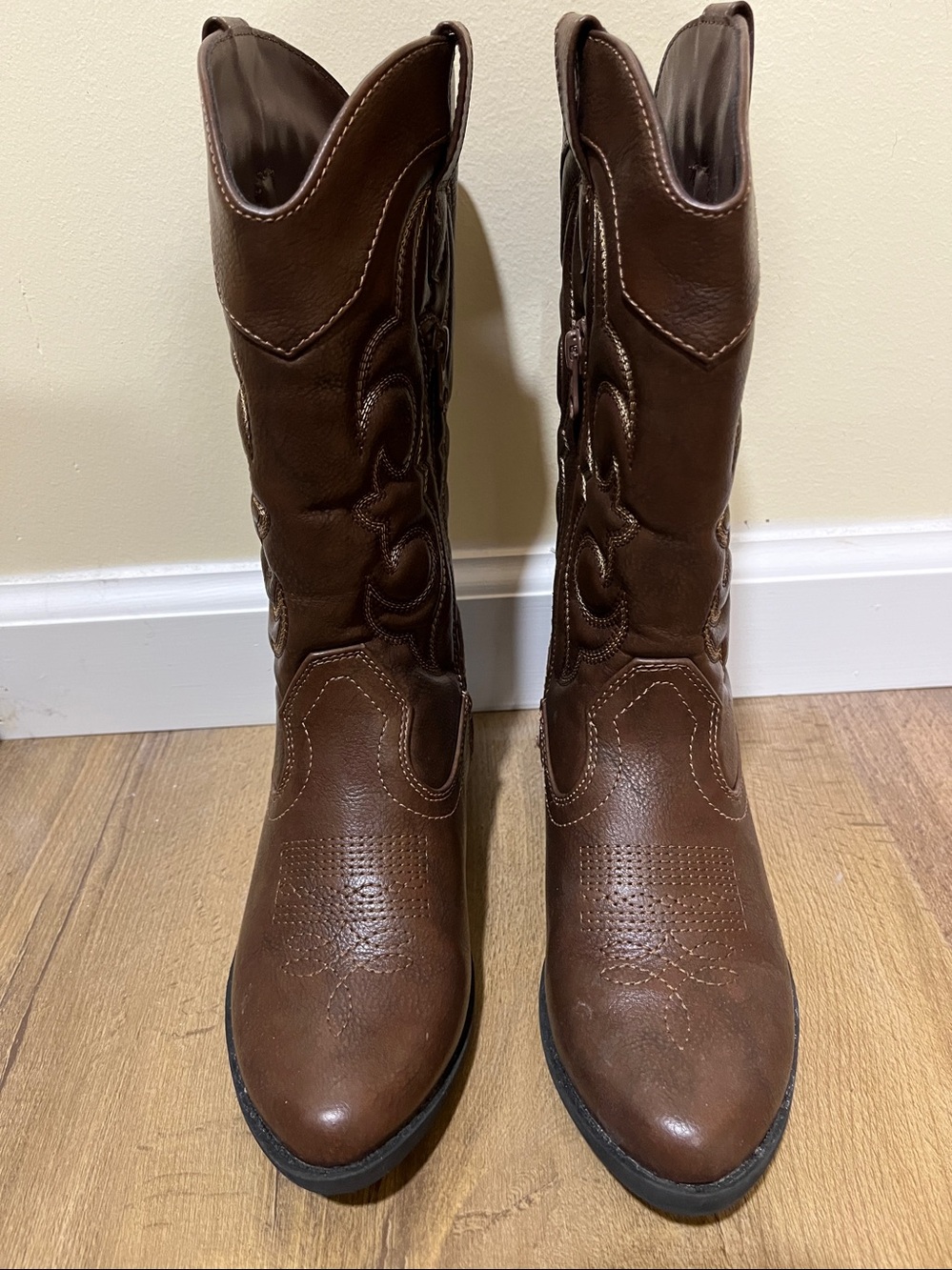Cat & Jack size 3 brown boots